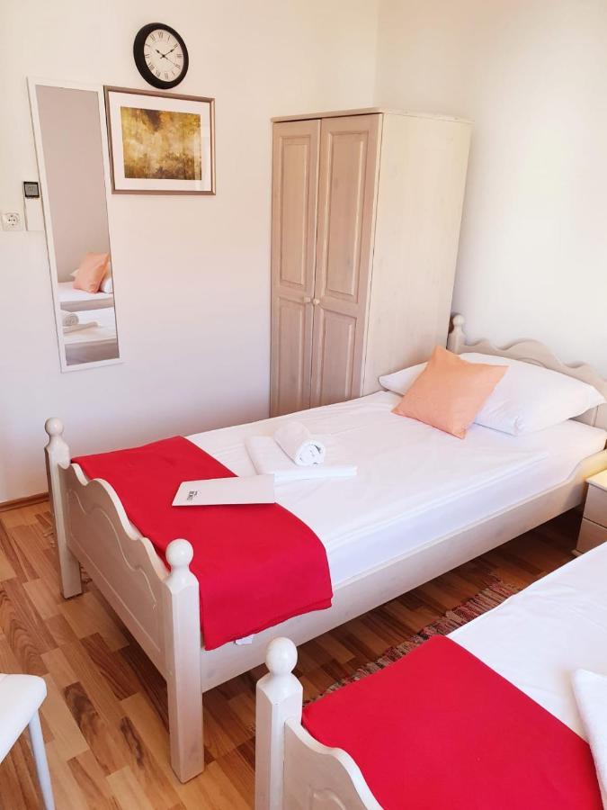 Hotel Roko Каштела Экстерьер фото